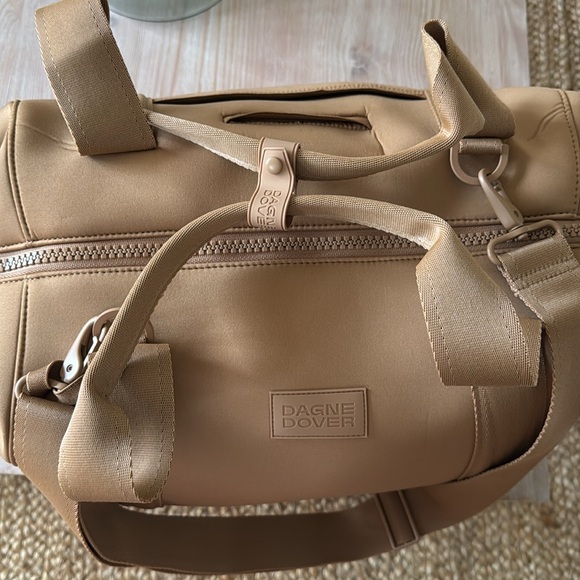 NWT Dagne Dover Landon Carryall Duffel Bag - Picture 14 of 16